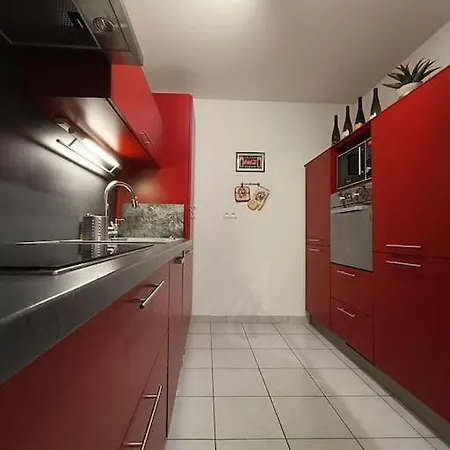 Apartman L' Du Peintre *